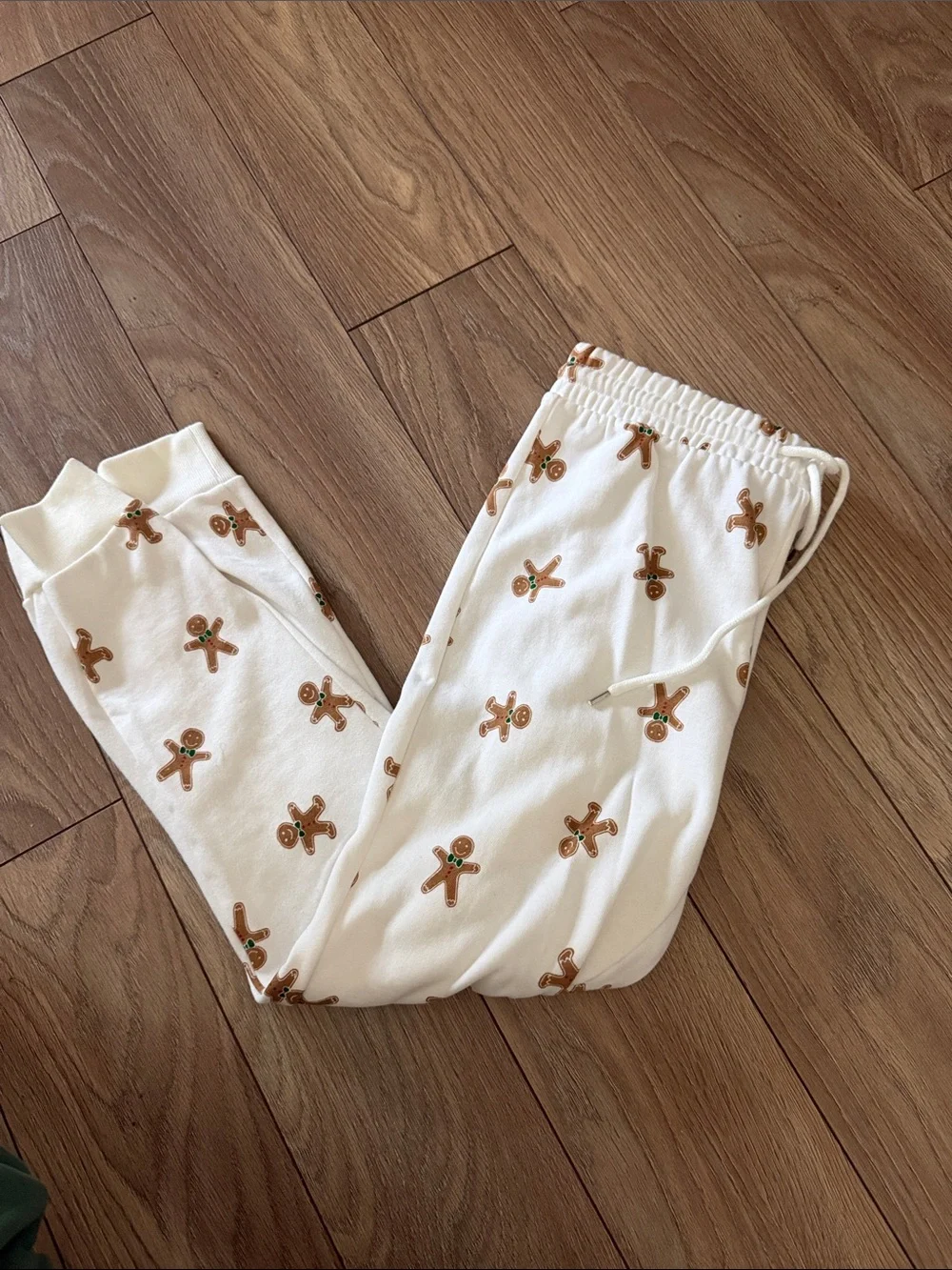 Forever 21 Kids Cream Gingerbread Print Pajama Bottoms